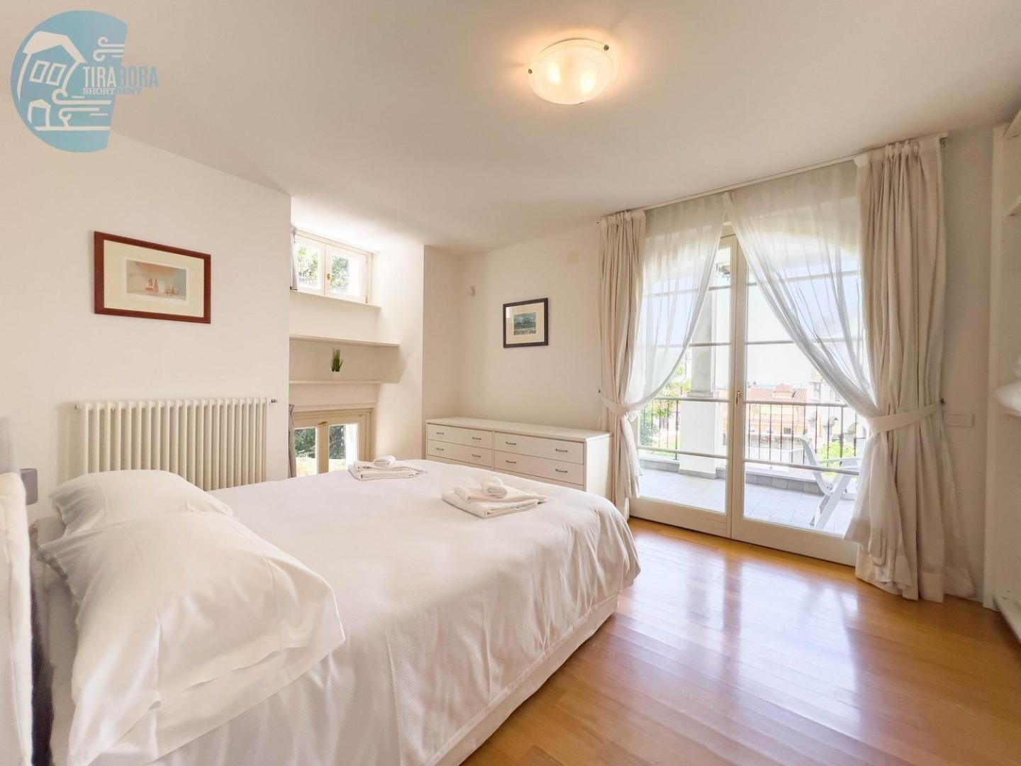Cattedrale 5 Tirabora Short Rent Leilighet Trieste Eksteriør bilde