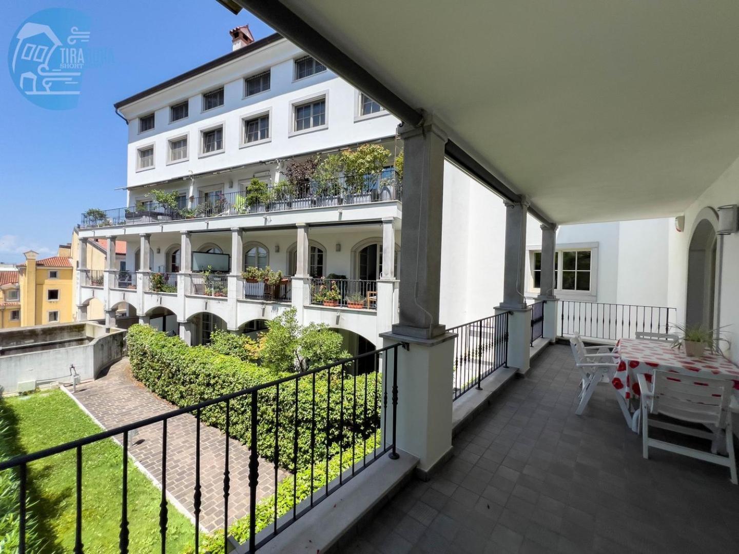 Cattedrale 5 Tirabora Short Rent Leilighet Trieste Eksteriør bilde