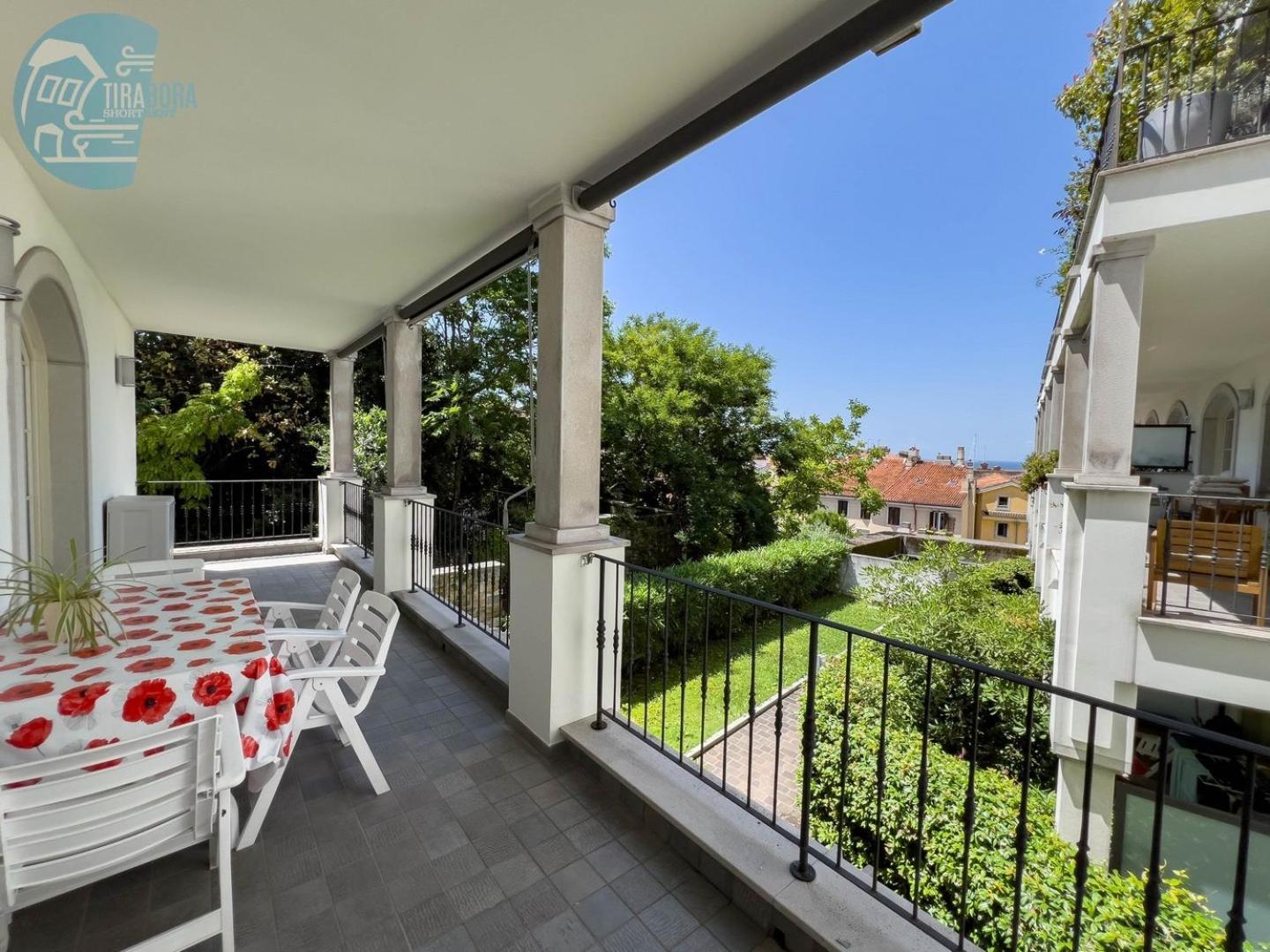 Cattedrale 5 Tirabora Short Rent Leilighet Trieste Eksteriør bilde